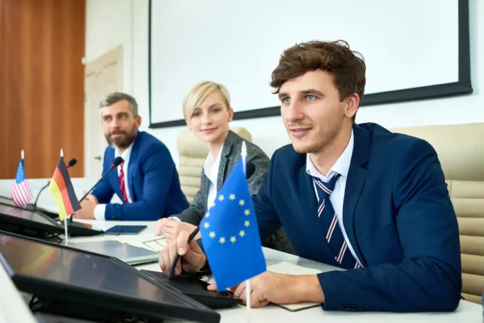 Rappresentanti europei discutono perché l’Europa investe nel digitale